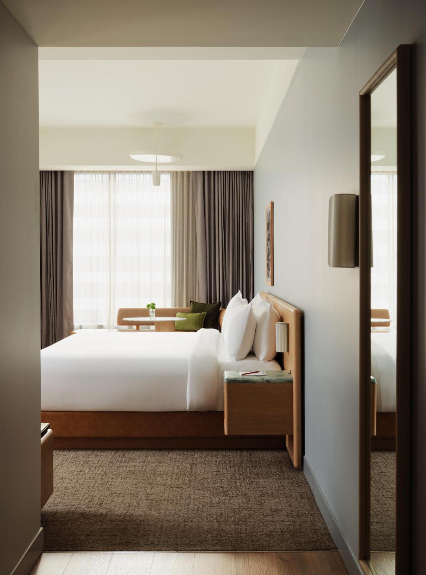 Corner King Room,1744112374:JPEG